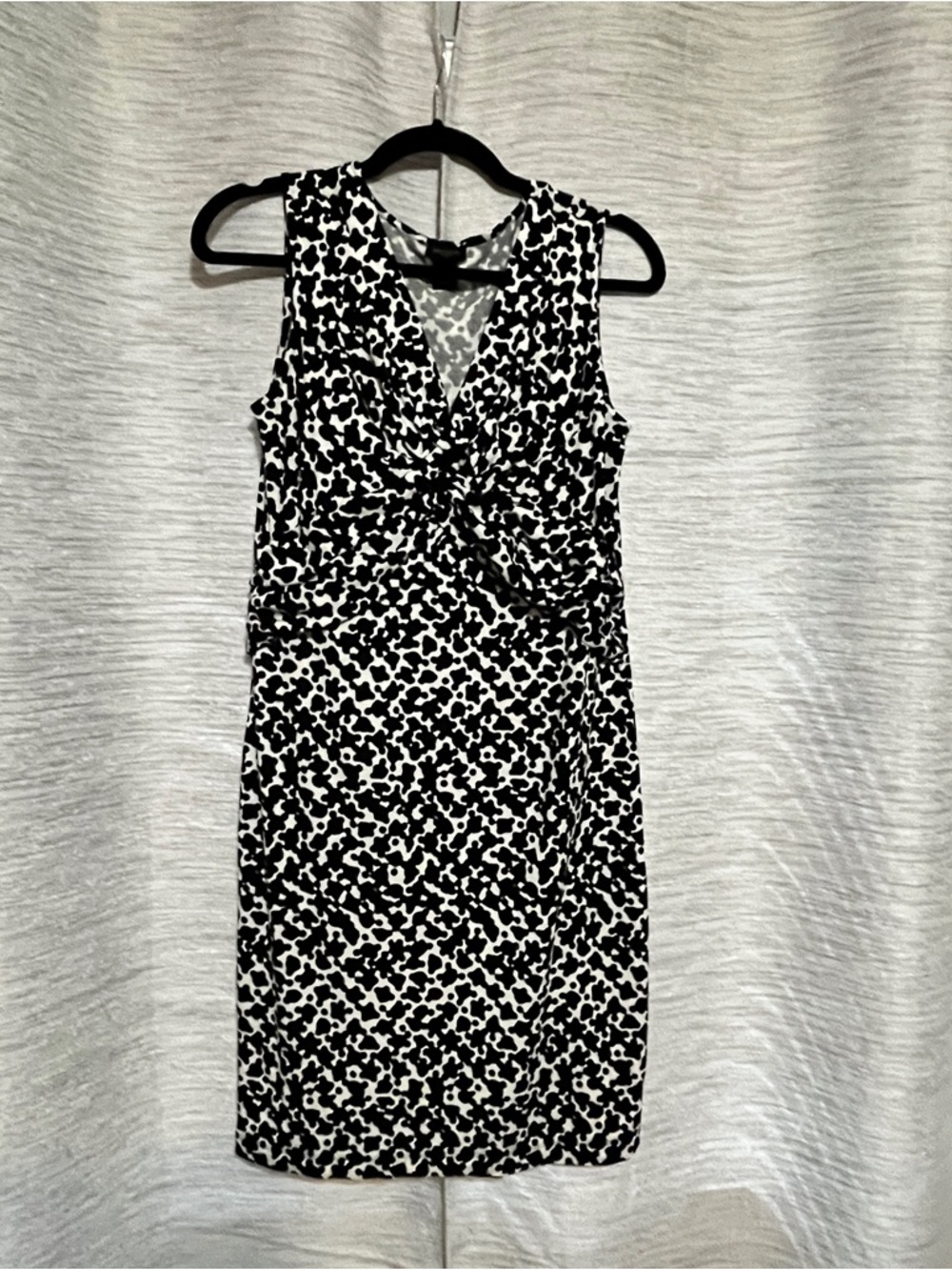 Ann Taylor Black & White Twist-Front Midi Dress